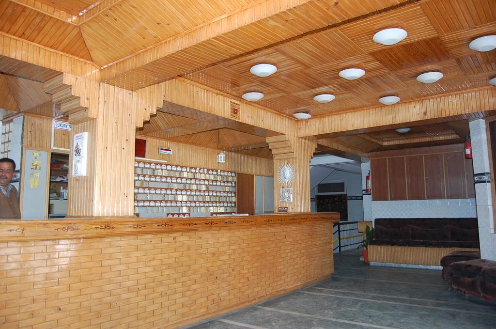 Hotel Gulmarg Regency Shimla Zewnętrze zdjęcie