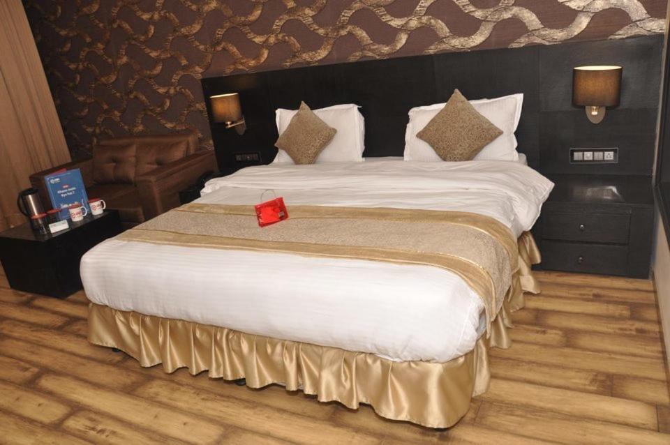 Hotel Gulmarg Regency Shimla Zewnętrze zdjęcie